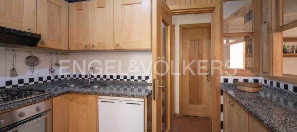 6 bedrooms Villa in Pula, Italy No. 132072 9