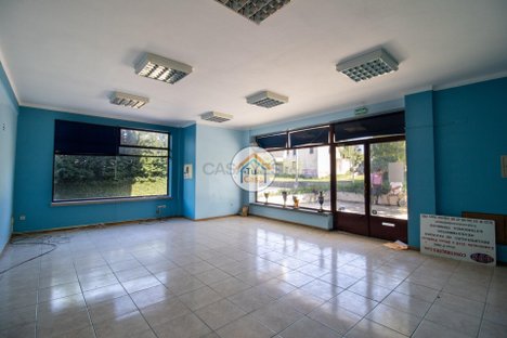 Propriété commerciale à Viseu, Portugal 92m² No. 60709