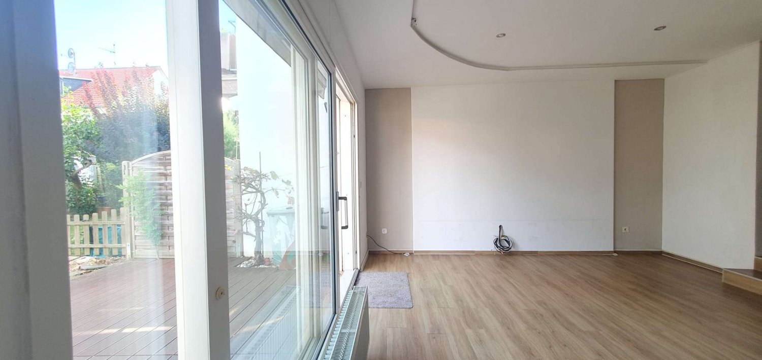 Moradia em banda T4 em Wetteraukreis, Germany N.º 310742