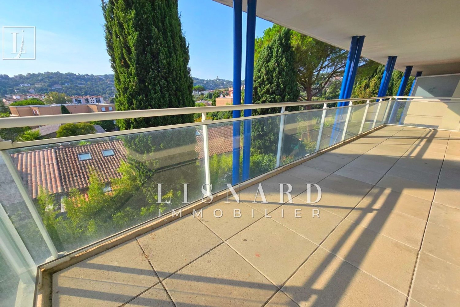 2 bedrooms Apartment in Vallauris, France No. 350800