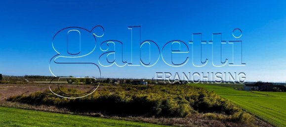 82280m² Land in Ferrara, Italy No. 232362 7