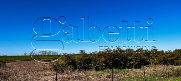 82280m² Land in Ferrara, Italy No. 232362 16