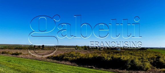 82280m² Land in Ferrara, Italy No. 232362 8