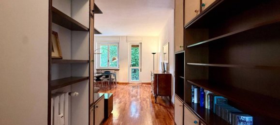 2 bedrooms Apartment in Milan, Italy No. 320613 5