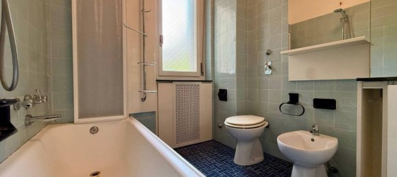 2 bedrooms Apartment in Milan, Italy No. 320613 16