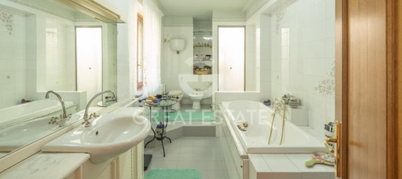 3 Schlafzimmer Haus in Spoleto, Italy, Nr. 260808 26