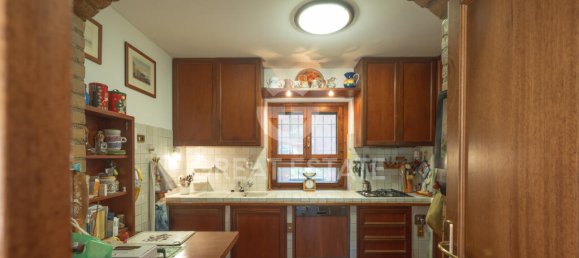 3 Schlafzimmer Haus in Spoleto, Italy, Nr. 260808 5