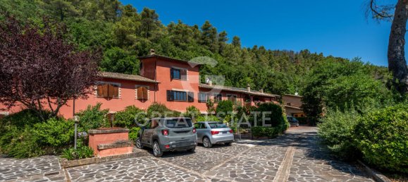 3 Schlafzimmer Haus in Spoleto, Italy, Nr. 260808 30