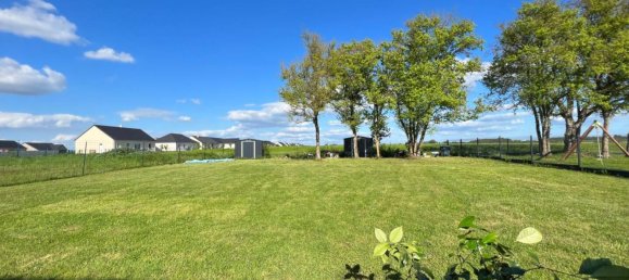 Villa de 3 dormitorios en Avord, France No. 92471 6