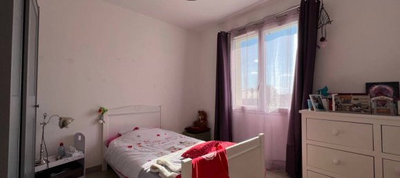 Villa de 3 dormitorios en Avord, France No. 92471 10