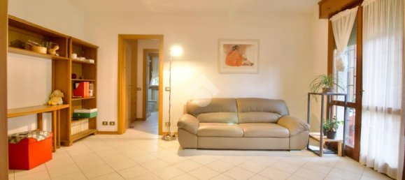 2 rooms Apartment in Reggio Emilia, Italy No. 2419 7