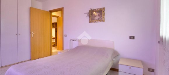 2 rooms Apartment in Reggio Emilia, Italy No. 2419 18