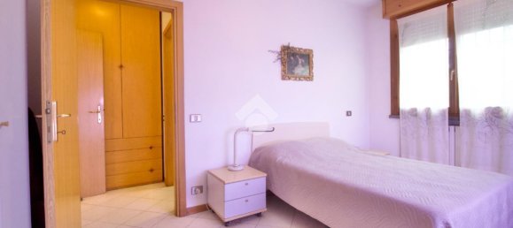 2 rooms Apartment in Reggio Emilia, Italy No. 2419 23