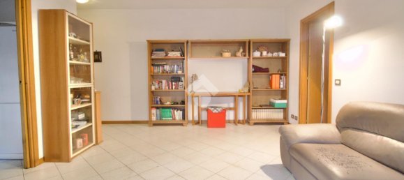 2 rooms Apartment in Reggio Emilia, Italy No. 2419 2