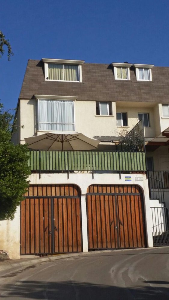 Casa de 4 dormitorios en Cordillera, Chile No. 5135