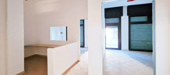 Propiedad comercial en San Pietro in Lama, Italy 120 m² No. 374904 2