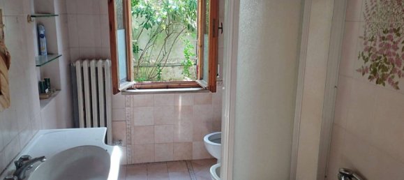 5 bedrooms Apartment in Pesaro, Italy No. 329934 8