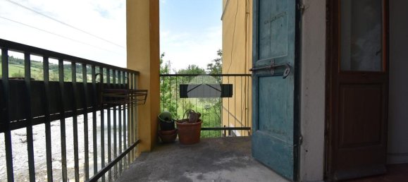 Villa de 5 habitaciónes en Calestano, Italy No. 212877 2