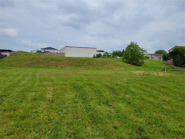  قطعة أرض في Luneville, France 2351متر مربع رقم 87585