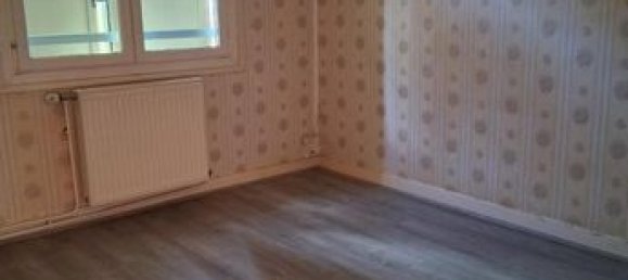 3 bedrooms House in Cleres, France No. 353930 4