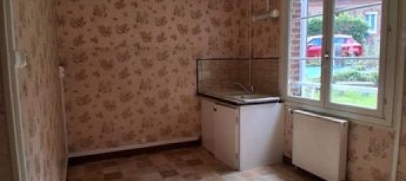 3 bedrooms House in Cleres, France No. 353930 3