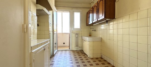 3 Schlafzimmer Wohnung in Toulon, France, Nr. 339733 5