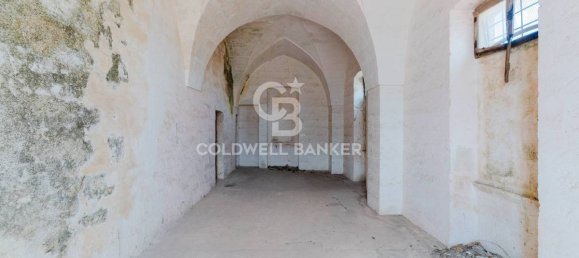 5 bedrooms House in Poggiardo, Italy No. 375820 5