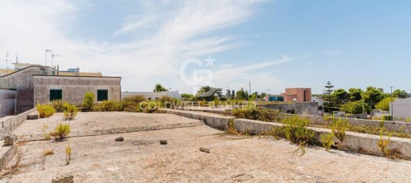 5 bedrooms House in Poggiardo, Italy No. 375820 30