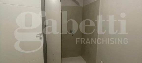 3 rooms Apartment in Oristano, Italy No. 35406 6