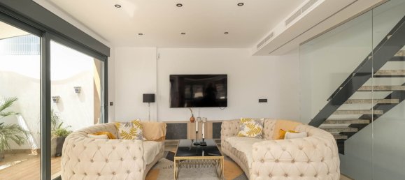 3 bedrooms Townhouse in Fuengirola, Spain No. 137934 9