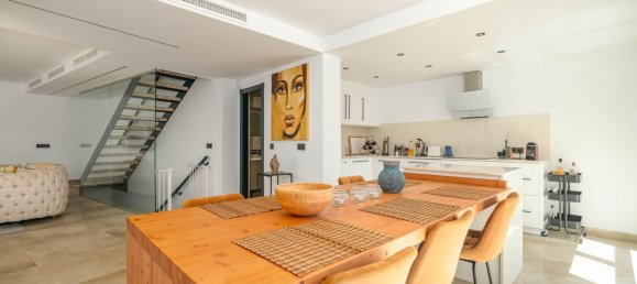 3 bedrooms Townhouse in Fuengirola, Spain No. 137934 4