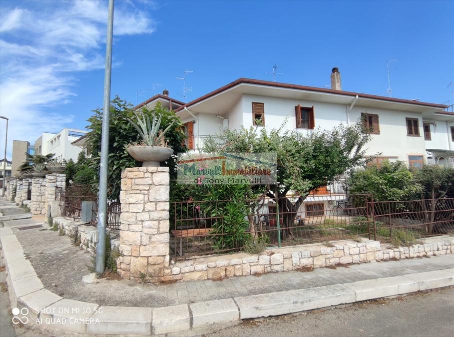 9 rooms House in Cassano delle Murge, Italy No. 143158