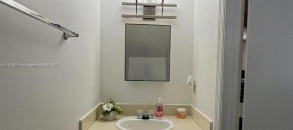 2 dormitorios propiedad comercial en venta en Miami, Miami-Dade, Florida, USA № 615377 7