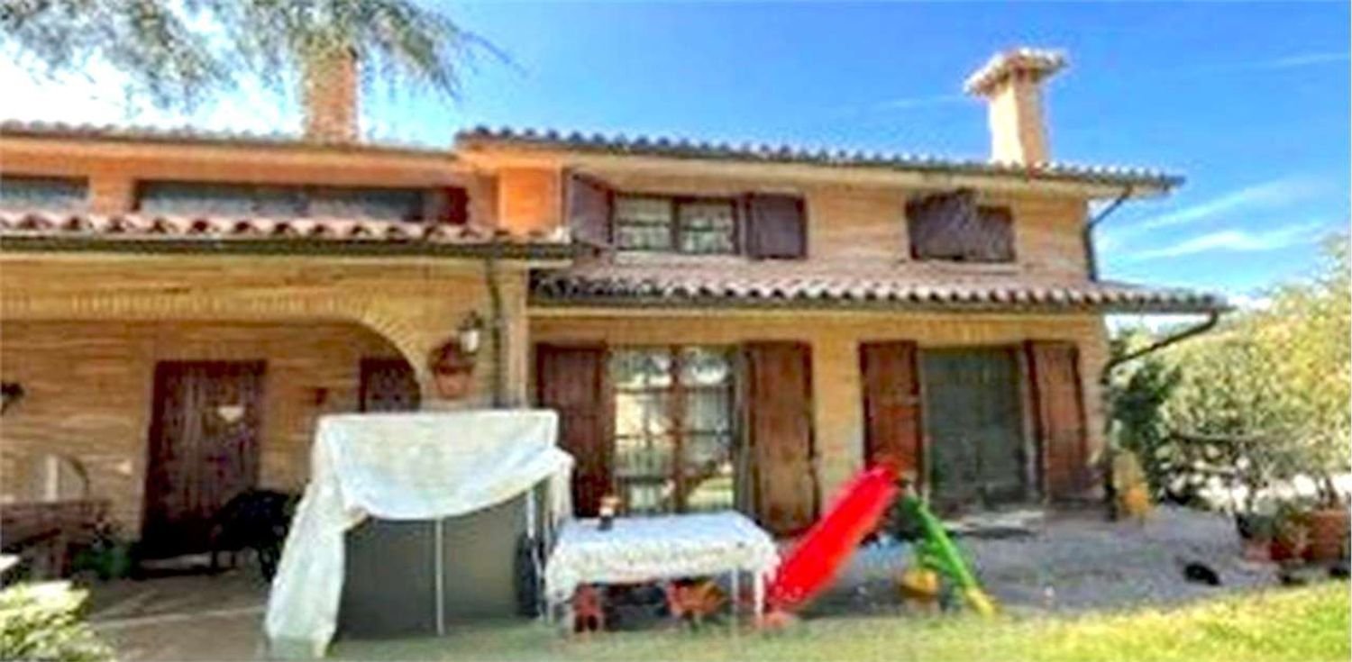 5غرفة شقة في Osimo, Italy رقم 10659