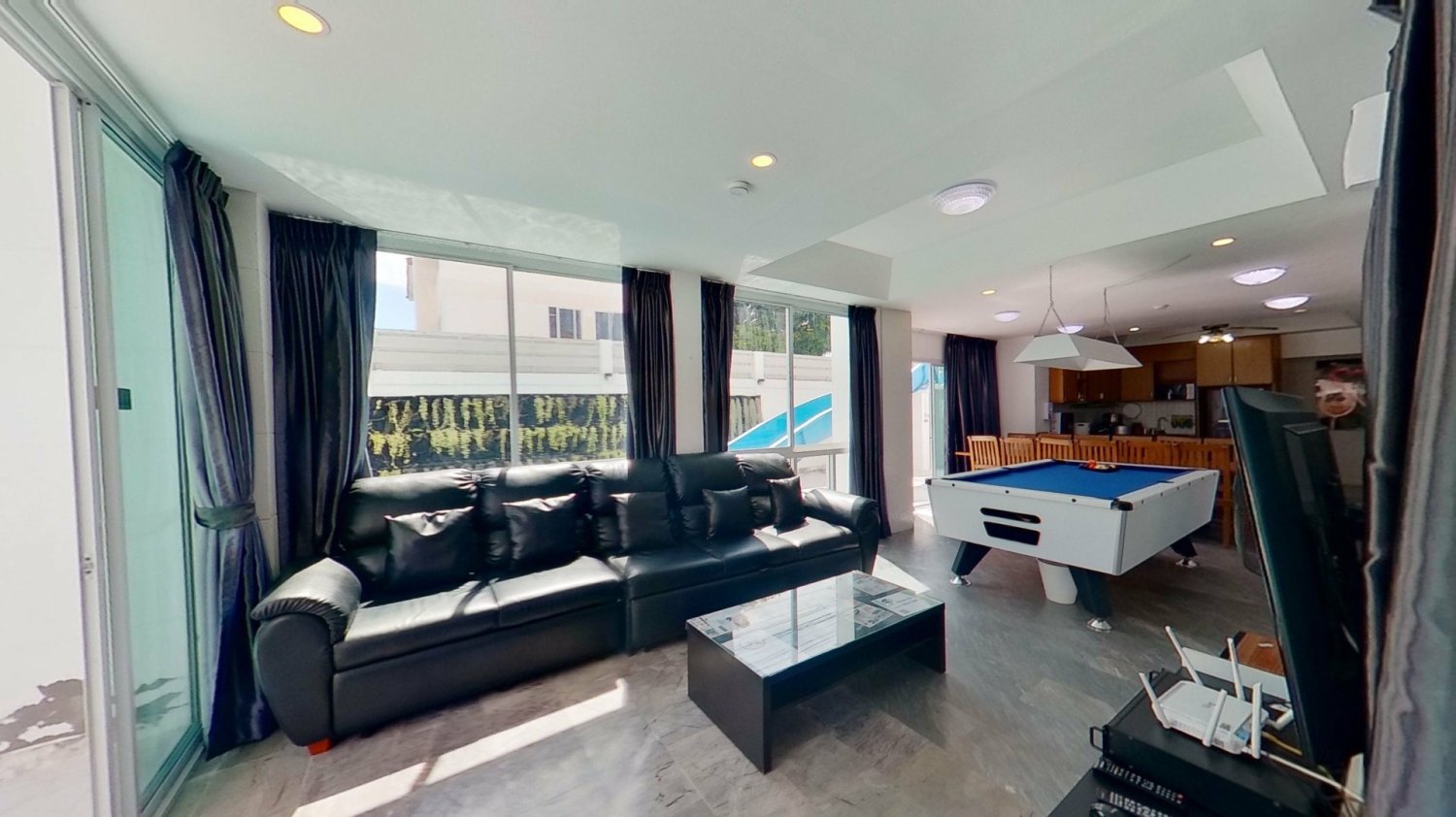 7 bedrooms Villa in Pattaya, Thailand No. 72623