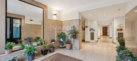 2 bedrooms Apartment in Paris, France No. 128635 13