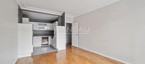 2 bedrooms Apartment in Paris, France No. 128635 6