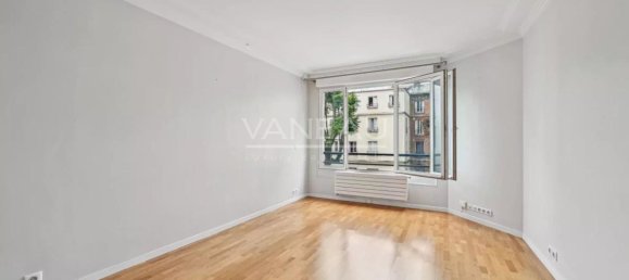 2 bedrooms Apartment in Paris, France No. 128635 3