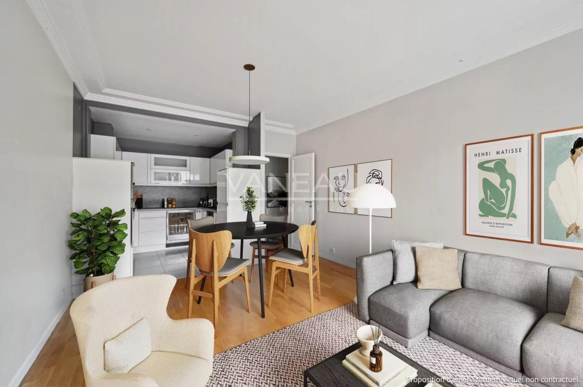 2 bedrooms Apartment in Paris, France No. 128635