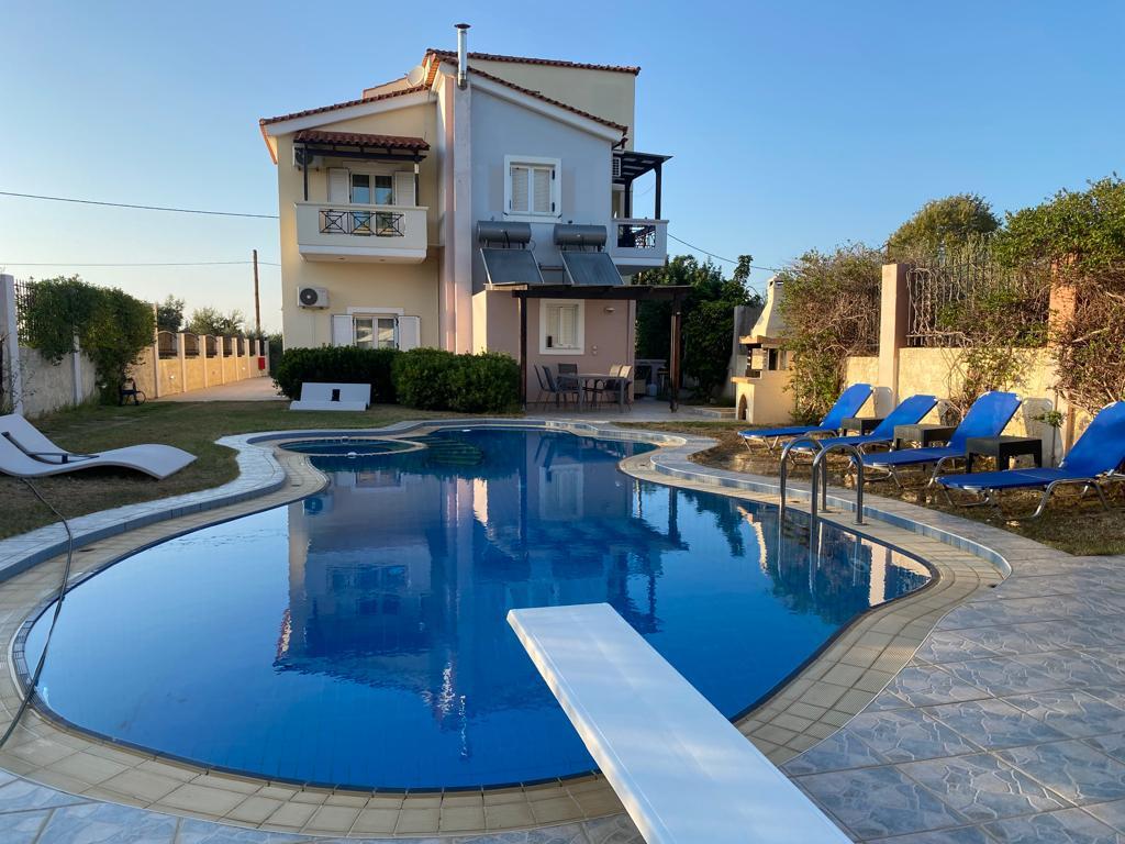 Propiedad en Chania, Greece 400 m² No. 2955