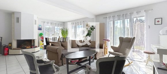 Дом с 4 спальнями в Приморская Сена, Франция № 354552 2