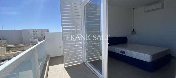 3 bedrooms Penthouse in Balzan, Malta No. 10167 12