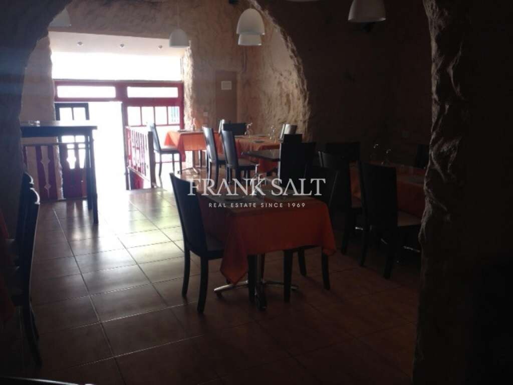 90m² Cafe / restaurant in Saint Paul's Bay, Malta No. 11863