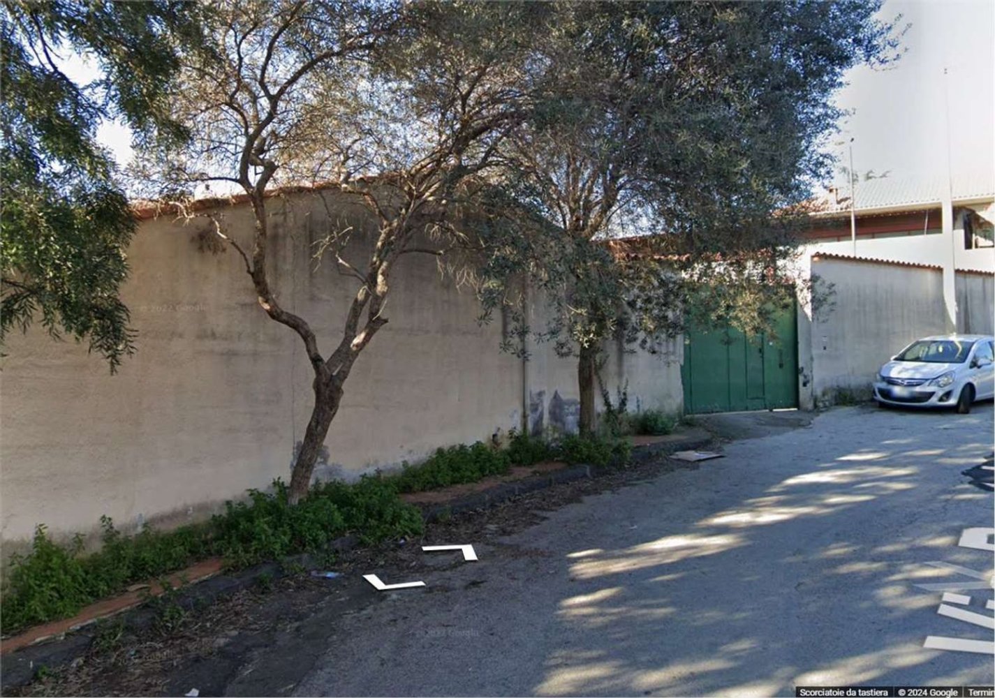 Casa de 4 habitaciónes en Valverde, Italy No. 46943