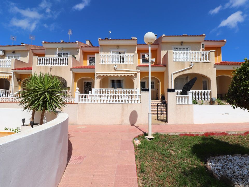 3 bedrooms Townhouse in Benijofar, Spain No. 274771