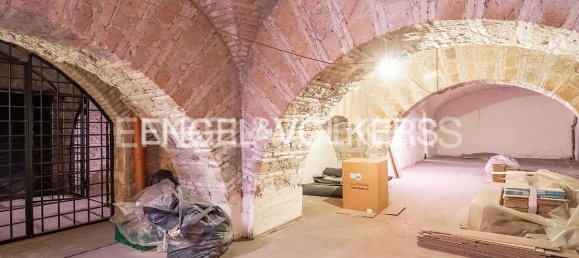 3 rooms Commercial property in Rome, Italy No. 63821 4