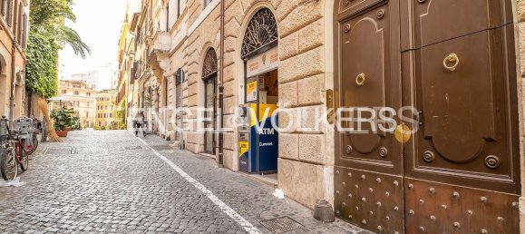 3 rooms Commercial property in Rome, Italy No. 63821 7