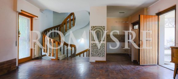 3 Schlafzimmer Villa in Rome, Italy, Nr. 303680 10