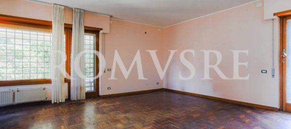 3 Schlafzimmer Villa in Rome, Italy, Nr. 303680 14