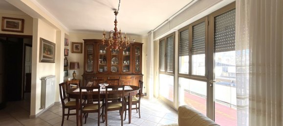 Apartamento de 4 dormitorios en Pontedera, Italy No. 359886 13